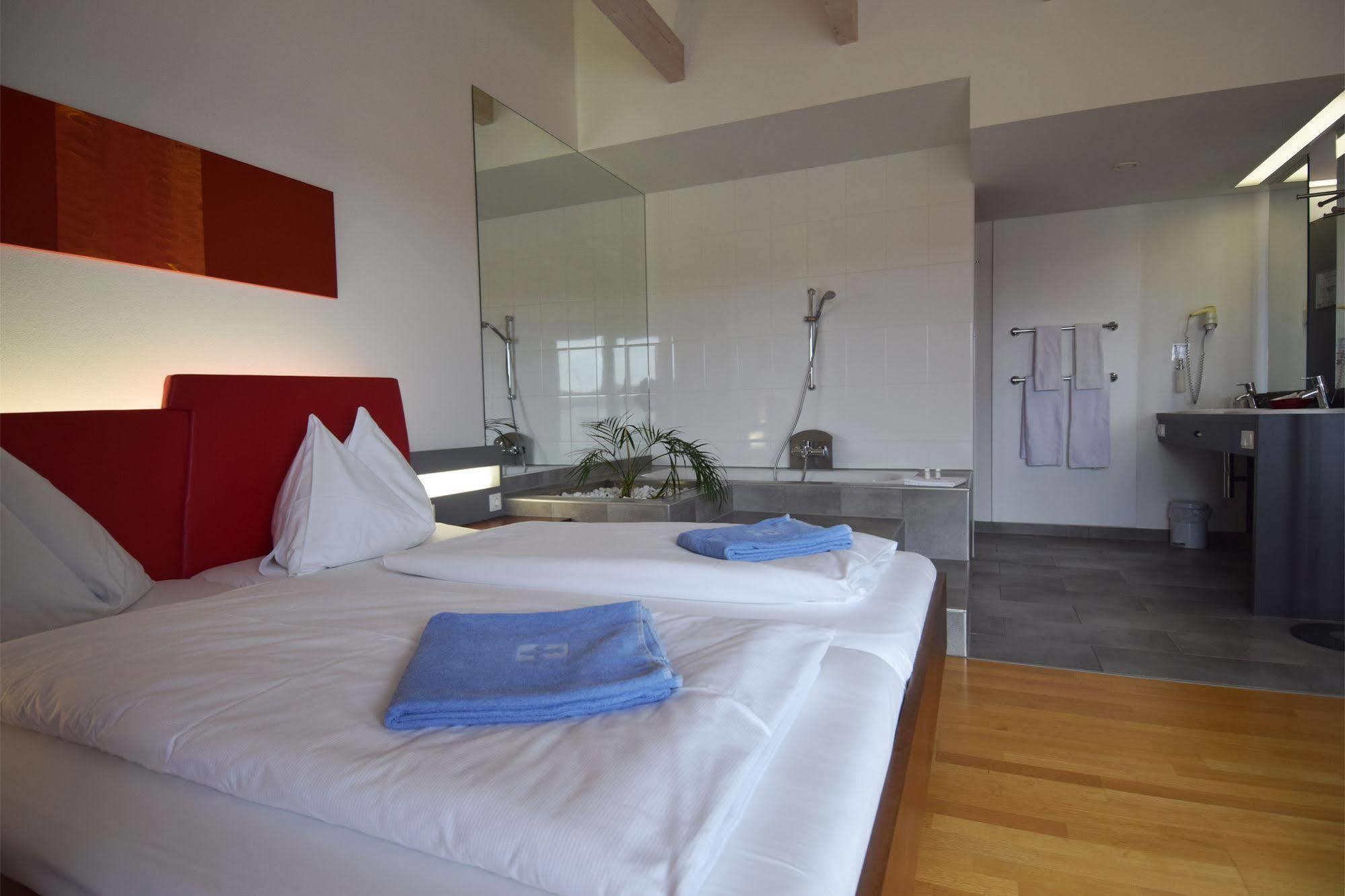 All In Red Thermenhotel Луцмансбург Екстериор снимка