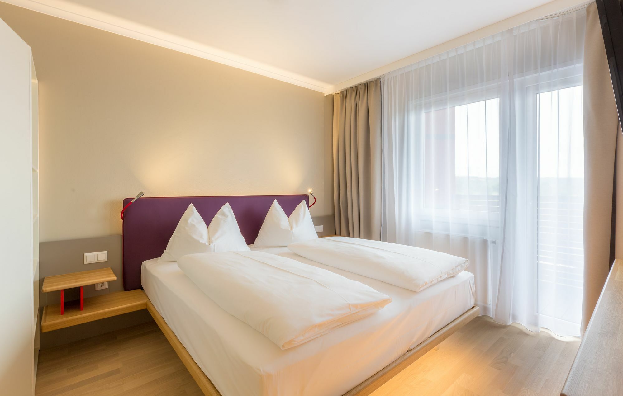 All In Red Thermenhotel Луцмансбург Екстериор снимка