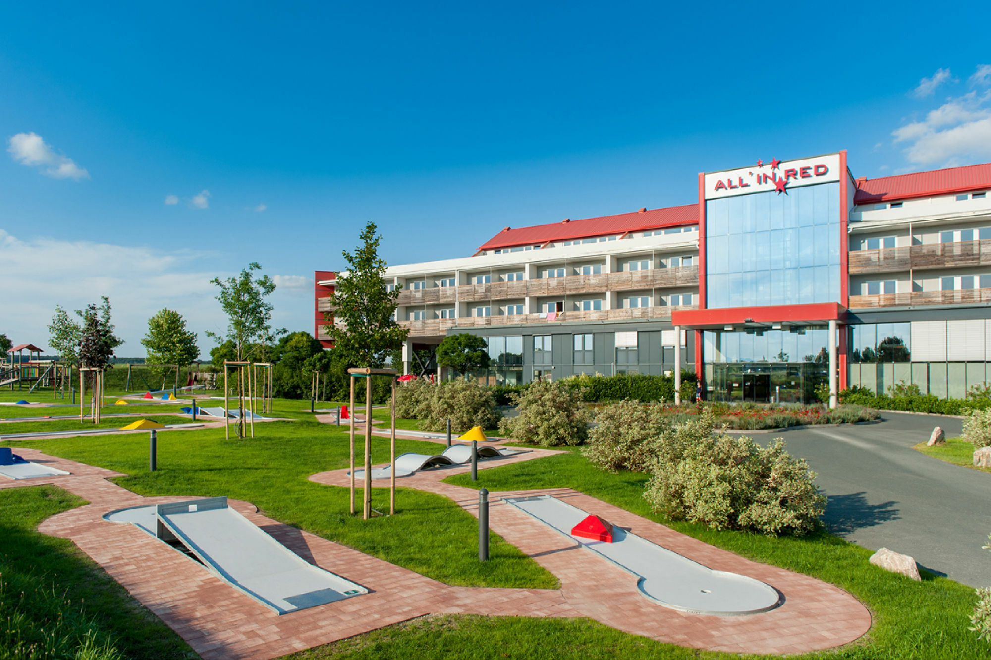 All In Red Thermenhotel Луцмансбург Екстериор снимка